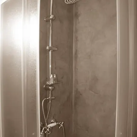 Aristocraticon Apartment